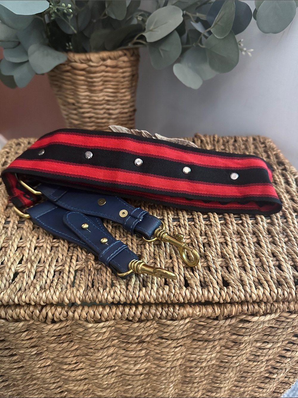 Southwestern inspired navy blue leather brass tone clasps medallions belt/strap - Picture 10 of 15
